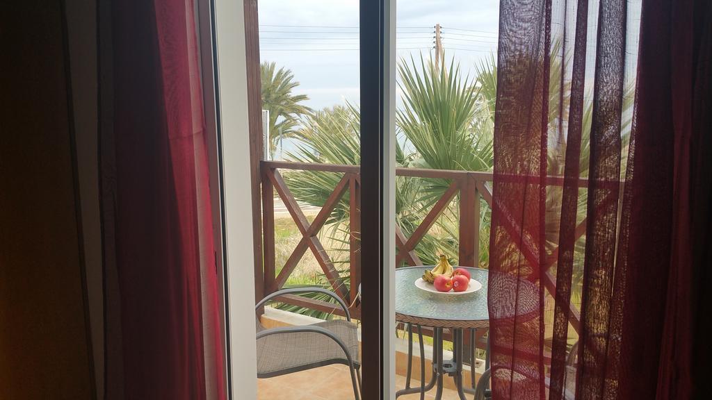Polis G&E Beach Apartments מראה חיצוני תמונה